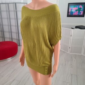 ARDEN B batwing top olive green size L